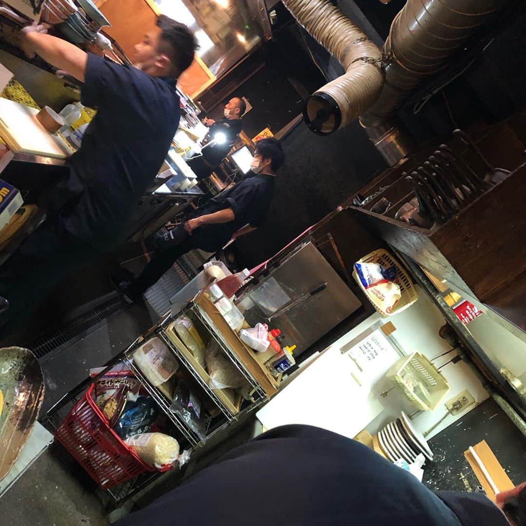 おっきゃがりのインスタグラム：「本日も始まりました！  22時までよろしくお願い致します🤲  #大阪#大阪福島#福島グルメ#梅田グルメ#海鮮居酒屋#居酒屋#日本酒#47都道府県#日本酒巡り#飲み屋#JR福島駅#駅近 #とり藤#うぉっしゅ#多呼おどり#福島壱麺#十忠八九#86ストア」