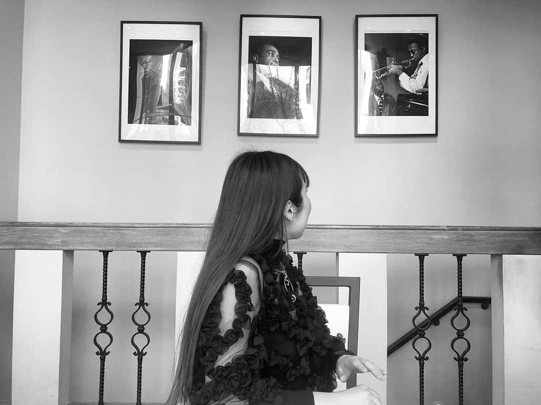 のインスタグラム：「いつかの😊❤️ ガーディアンズオブギャラクシーを観てから スター・ロードが大切にしているawesome mixを、ずっと聴いている🎧✨ 私はawesome mix vol.2がお気に入りです🦝 最近頭の中がMARVELです🦸‍♀️🦸‍♂️🍔 #cheztakahigashiazabu #cheztaka #シェタカ #東麻布 #シェタカ東麻布 #restaurant #foodstagram #enjoy  #photography  #instagood #베트남 #outfit  #fashion #likeforlikes  #photooftheday #サロモ #instagood #좋아요 #맛집 #패션 #coodinate #japan #spring #restaurant #art #collection #happy #monochrome #photo #throwback」