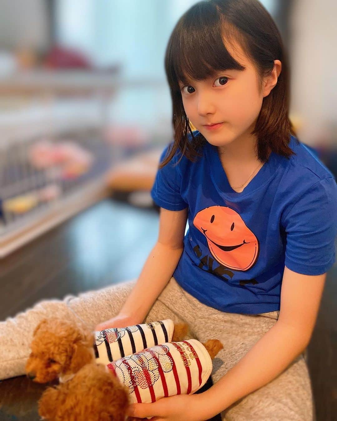 本田紗来さんのインスタグラム写真 - (本田紗来Instagram)「「ルルロロ」 🐶先輩方🐶の小さい頃の服をいただいたそうです。 あと1週間で2ヶ月🙌 いっぱい食べて飲んで大きくなろうね💚  あ、あのお恥ずかしながら飼い主様（さら）着用の青いTシャツなんですけど、真凜様からおさがりいただきました＼(^^)／」5月18日 18時14分 - sara_honda0404