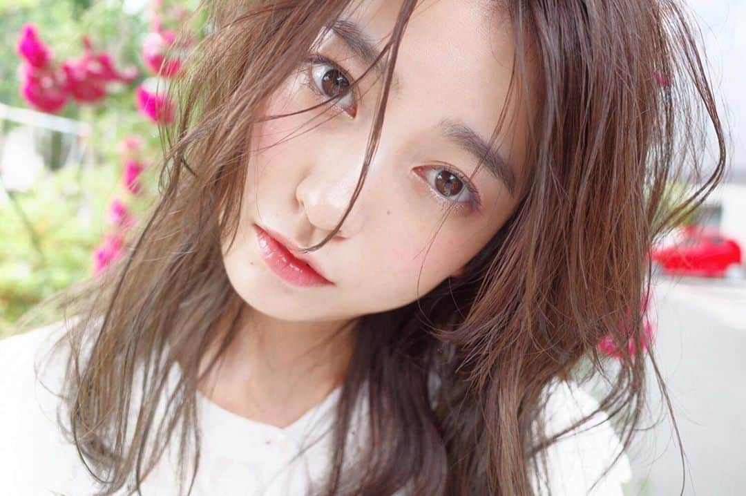 新保里歩さんのインスタグラム写真 - (新保里歩Instagram)「きっとあっという間に梅雨が来て夏が来るんだろうなあ。。 なんて思ったよ☔️☀️ 懐かしい📷」5月18日 18時42分 - riho_shinbo0714