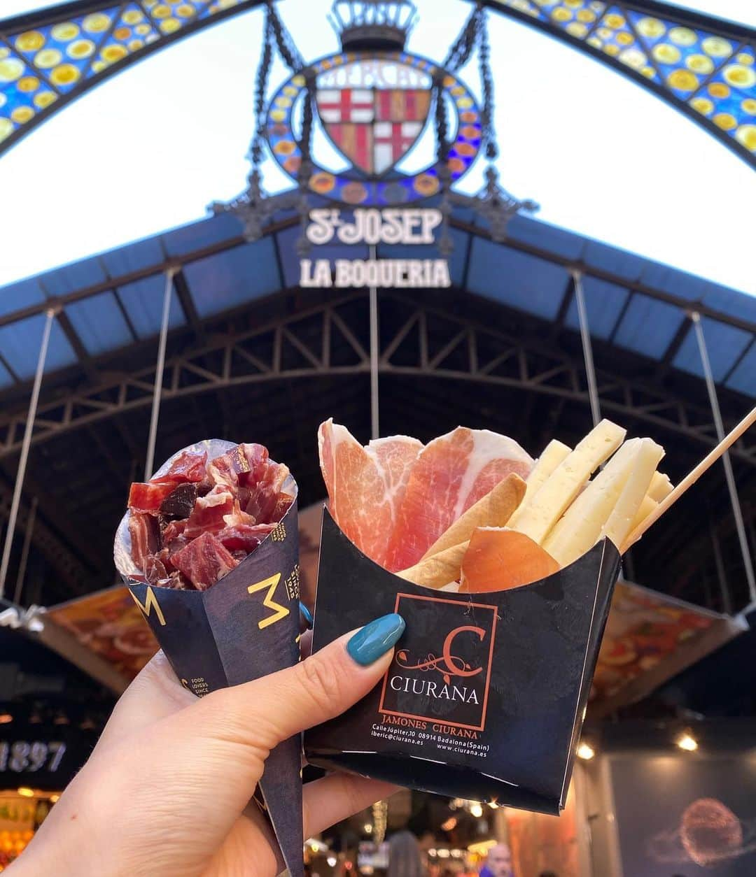 飯田りほさんのインスタグラム写真 - (飯田りほInstagram)「La Boqueria.  #laboqueria #boqueria #boqueriamarket #laboqueriamercat #barcelona #barcelonamarket #barcelonacity」5月18日 18時43分 - rrri_ho