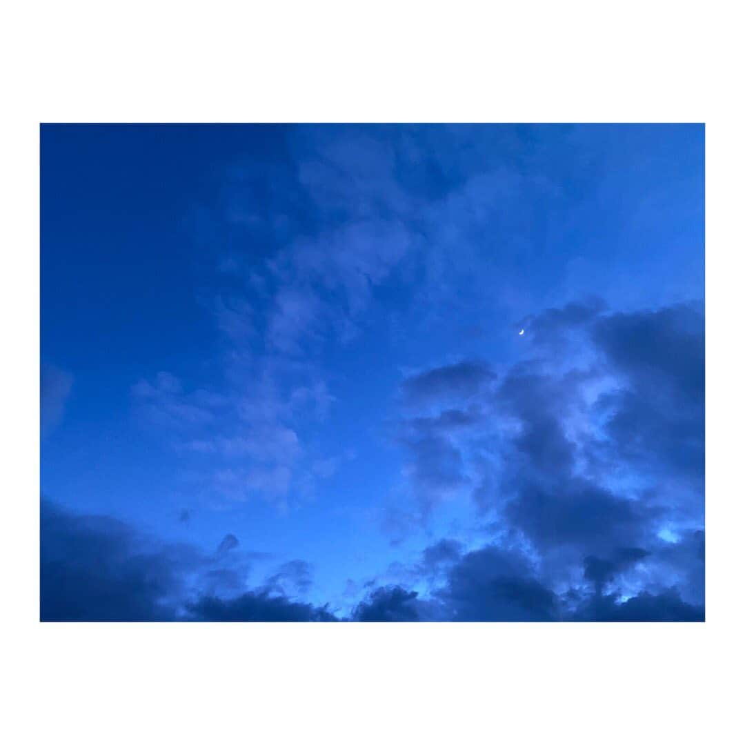 湊胡遥さんのインスタグラム写真 - (湊胡遥Instagram)「・ ☺︎🌙 今日はひたすら勉強の日でした。疲れた〜 皆さんはどんな1日でしたか？ 今日も1日お疲れ様でした😌  では、おやすみなさい。」5月18日 21時21分 - koharu_minato61official