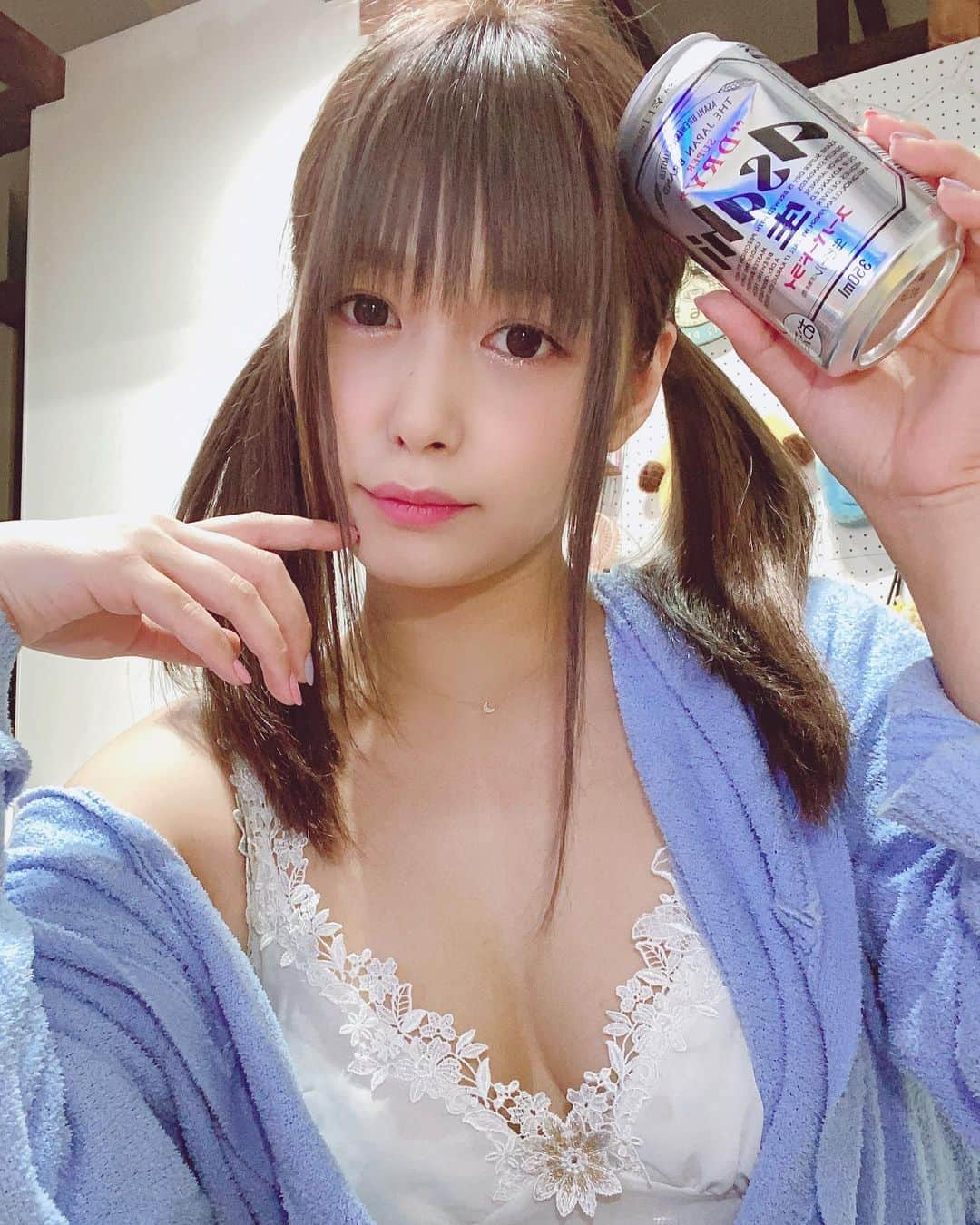 紺野ひかるさんのインスタグラム写真 - (紺野ひかるInstagram)「. えちえちお家飲み🥰 . . #紺野ひかる #こんぴか #セクシー女優 #AV女優 #お家時間 #家飲み #サルート #salute #ツインテール」5月18日 21時30分 - konno_hikaru