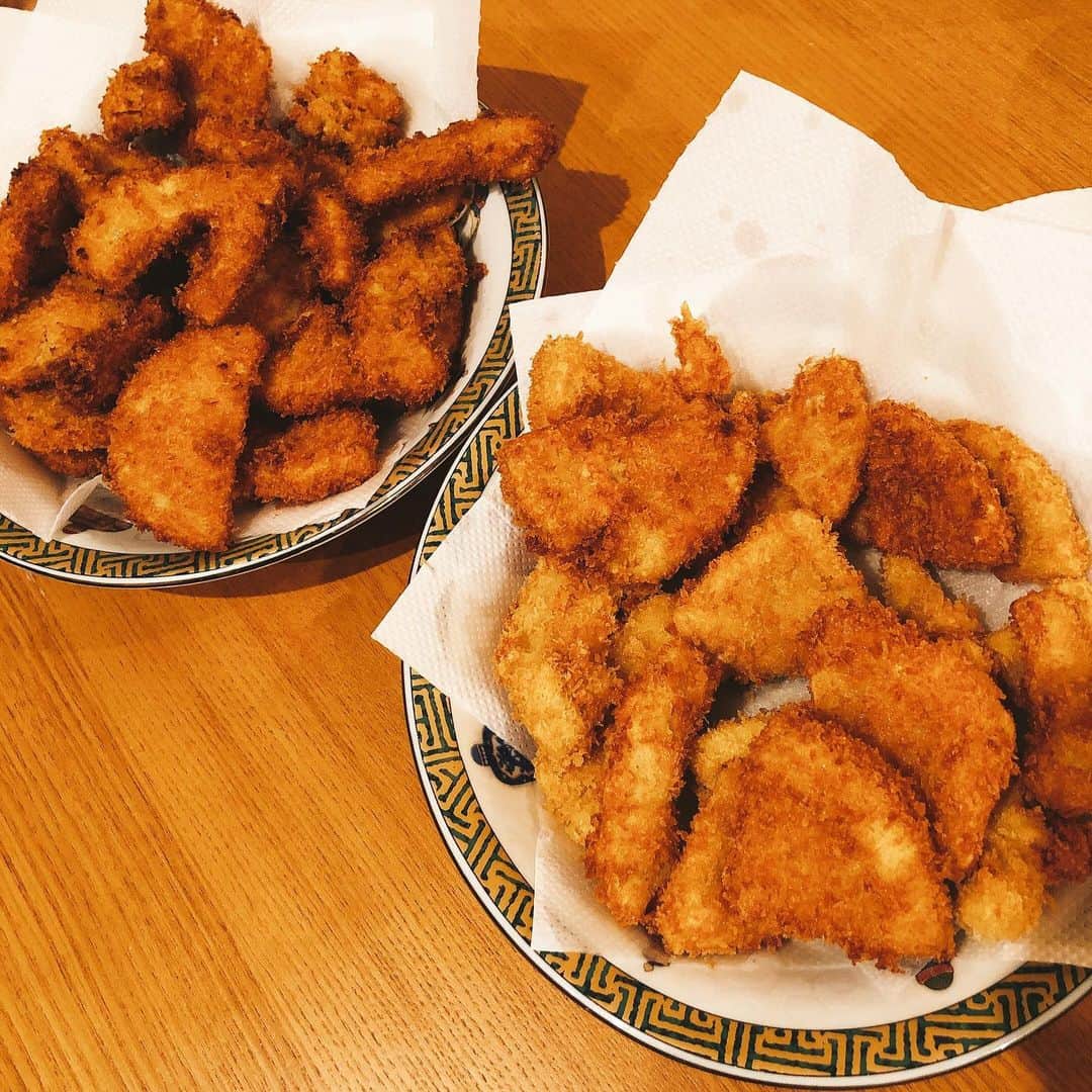美甘子さんのインスタグラム写真 - (美甘子Instagram)「味をつけて煮たタケノコを冷凍して母が送ってくれたので、大好きなタケノコのフライを大量に作った。これ大好き😍おすすめです。 #タケノコのフライ」5月18日 21時54分 - rekish_mikako