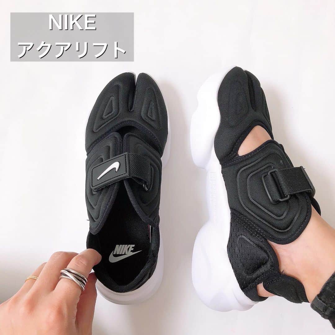 Miyoのインスタグラム：「・ ・ NIKE アクアリフト❤︎ 昨年エアリフトが欲しいなぁと思いつつ、タイミングを逃したので今年は早めにget☺️ サイズがぴったりめとレビューで見たので0.5cmサイズアップしました👌🏻 0.5cmアップでぴったり！少し余裕が欲しいなら1cmアップでも良さそうなサイズ感でした✨ ・ ・ 締め付け感がちょうどいい @gyugyugyu_lme ♡ 通気性抜群で全然蒸れないのでオールシーズン使えます🍃 165cm Mサイズを着ています☺️ 夏までにくびれを復活できるようにトレーニングと併用して頑張るぞ✊🏻 ・ ・ #NIKE#ナイキ#アクアリフト#足袋スニーカー#足元倶楽部#骨盤ショーツ#ギュギュギュ#骨盤矯正#産後#産後ダイエット#春コーデ#デニムコーデ#ママコーデ#ママファッション#プチプラコーデ#プチプラファッション#シンプルコーデ#カジュアルコーデ#30代コーデ#大人カジュアル#おうち時間#stayhome」