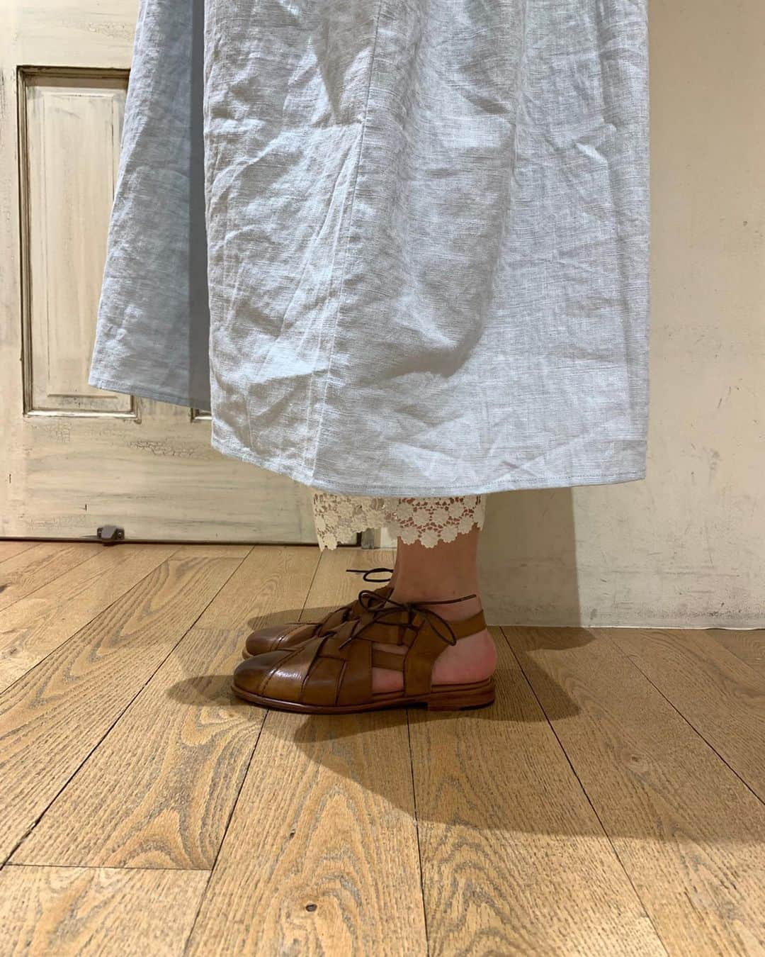 SM2olohuone LUMINE立川店さんのインスタグラム写真 - (SM2olohuone LUMINE立川店Instagram)「ルミネ立川店 限定商品　全5型 5.19(火)12:00より、 @can_onlineshop にて発売開始！⠀⠀ ⠀ 着回しご紹介♡ カタログ掲載のペチパンツ＆ レースブラウスを合わせて♩ ⠀ ⠀⠀ ⠀ ⠀⠀ 【 LUMINE TACHIKAWA LIMITED 】 ・ピンタック配色ワンピース ¥8.990 ( ベージュ / ピンク / サックス / カーキ ) ・ギャザーキャミワンピース ¥7.990 (  ベージュ / モカ / ブルー / ブラック ) ・配色ブラウス ¥5.990 (  オフホワイト /  ラベンダー / ピンク / オレンジ ) ・ ¥5.990 ( オフ / サックス / グレー / ブラウン ) ・衿フリルブラウス ¥6.990 ( オフ / ラベンダー / グレー /ブラウン ) / All +tax ⠀ ⠀ ⠀⠀ blouse ¥5.990 sandal ¥13.990 TSUHARU /+tax その他、スタッフ私物 身長:162㎝⠀ ⠀ ⠀ ⠀  プロフィールのハイライトや ストーリーも要チェック𓅮𓂅𓂅𓂅 ⠀⠀ ⠀ ⠀⠀ カラー展開やアイテム詳細は 今後の立川店Instagramでご紹介‼︎ お楽しみに( ˘͈ ᵕ ˘͈ ) ⠀ ⠀ ⠀ ⠀ ・・・・・・・・・・・・・・・・・・・・・・・・ ⠀⠀ ⠀ ⠀ ◯数量限定のため無くなり次第終了とさせて頂きます。 ※再入荷はございません。 ◯CAN online Shopのみの販売となっております。 数量はお答えし兼ねますので、ご了承お願い致します。 ⠀ ⠀ ・・・・・・・・・・・・・・・・・・・・・・・・ ⠀ ⠀  #2020#Summer#correction#lumine#tachikawa#olohuone#fashion#samansamos2#tsuharu#girly#happy#me#fashion#life#staffsnap#love#me#夏#ルミネ#リネン#ルミネ立川#サマンサモスモス#立川ルミネ#立川#ツハル#tsuharubysamansamos2#立川限定#ルミネ立川店限定」5月18日 22時29分 - sm2olohuone_lumine