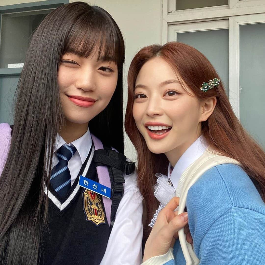 キム・ドヨンさんのインスタグラム写真 - (キム・ドヨンInstagram)「Lim Bora IG Update」5月18日 22時53分 - weme.doyeon