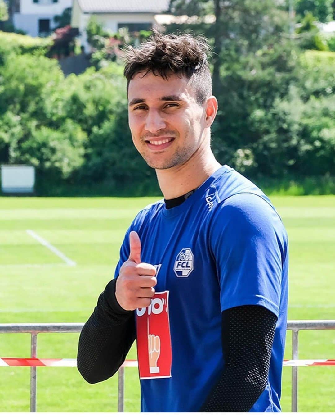 リデル・マトス・サントスのインスタグラム：「Feliz por estar de volta e fazer o que mais amo ⚽️🙏🏻」