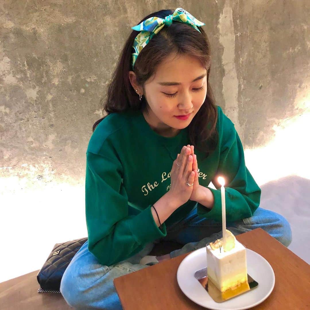 ガユンのインスタグラム：「💜🎂」