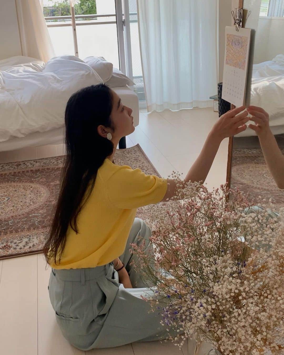 のインスタグラム：「あ〜かるい、み〜らいの話〜 をずっと聴いてた🥬」