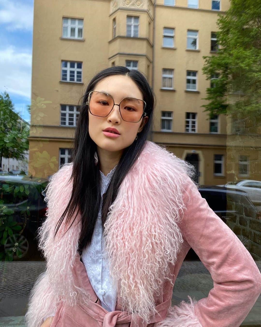 アイシー ベルリンさんのインスタグラム写真 - (アイシー ベルリンInstagram)「Spotted on @sarameyn. Model Paletti: an oversized, elegant sunframe with a bold colored accent.  #icberlin #icberlineyewear #berlin #eyewear」5月18日 23時25分 - icberlinofficial