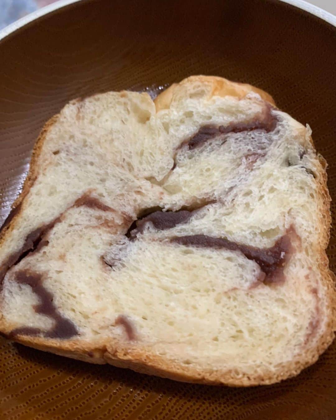 鈴木福さんのインスタグラム写真 - (鈴木福Instagram)「みなさんぱんつくったことありますか？ 僕は、パンは作った事ありますが、パンツ食ったことはありません。 なんつって(笑)  この間、お友達からホームベーカリーを借りて、ハマってパンを作りまくっている夢さん(笑)  チョコ、メープルシロップ、こしあんを何個も作ってます(笑) 美味しくできてた！  #パン#ホームベーカリー#ぱんつくったことある#小学生あるある」5月18日 23時29分 - s_fuku_te