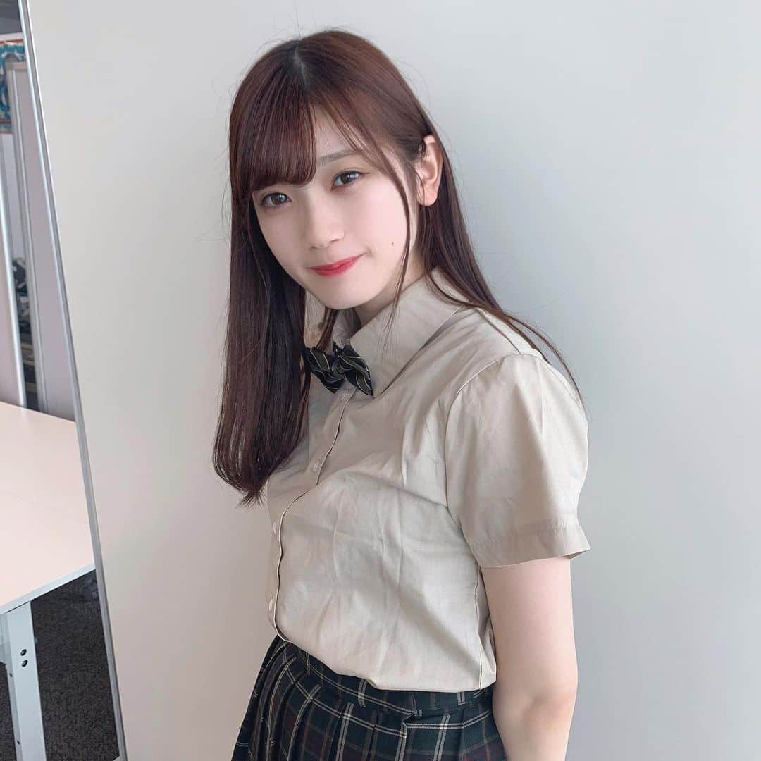 篠原葵さんのインスタグラム写真 - (篠原葵Instagram)「制服🏫」5月18日 23時36分 - aoi___shinohara