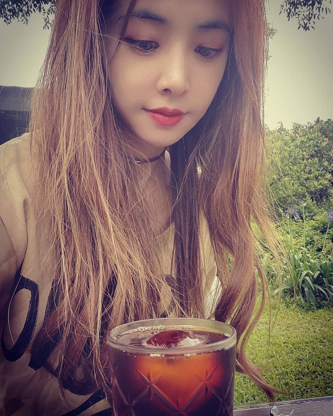 ジョリン・ツァイのインスタグラム：「讀冰塊❤❤❤🧡💛🤎💚💜💙🤍🤎 #說愛你  #心臟外科 #機智的醫生生活 #想去腦外科實習」