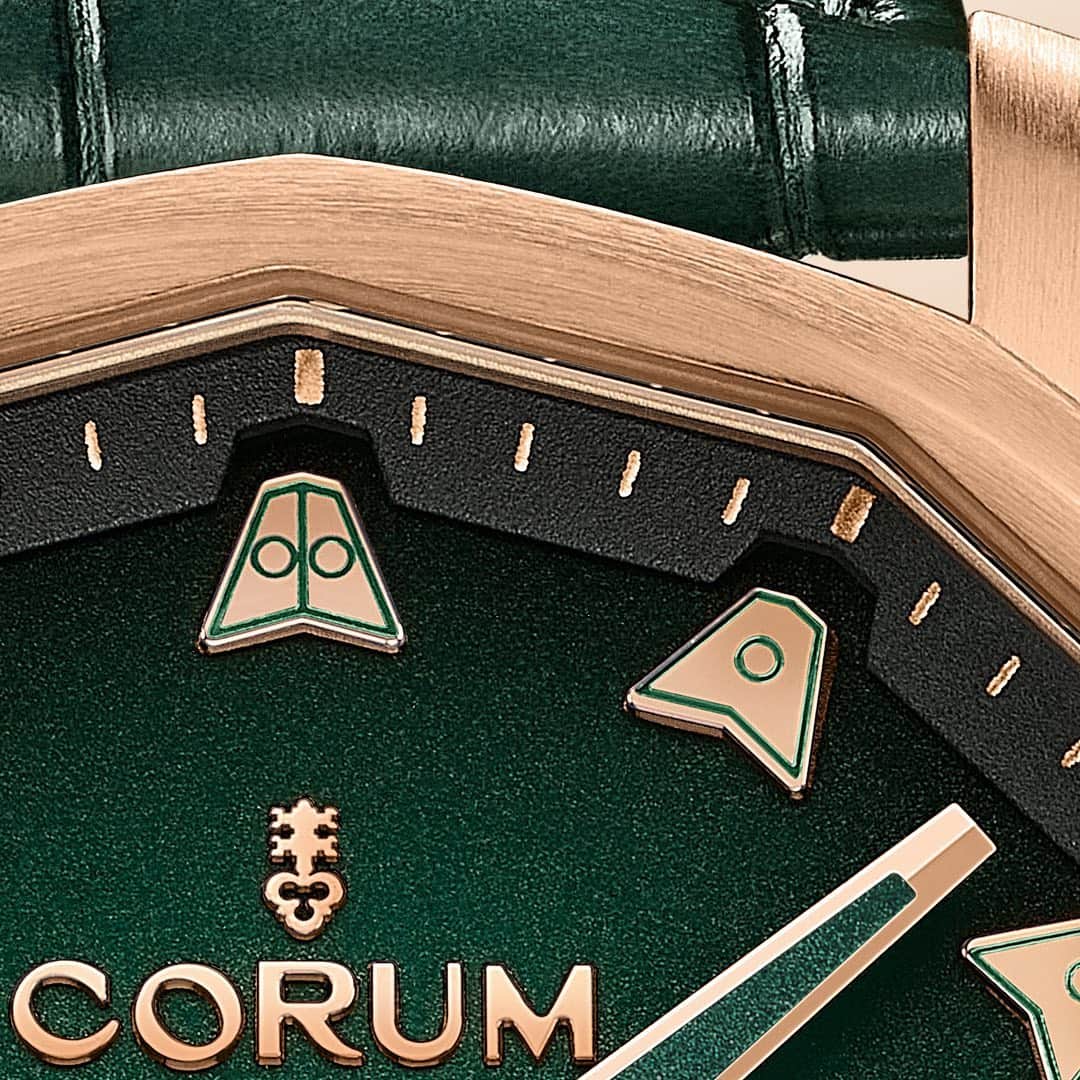 コルムさんのインスタグラム写真 - (コルムInstagram)「𝗔𝗱𝗺𝗶𝗿𝗮𝗹 𝟰𝟮 𝗔𝘂𝘁𝗼𝗺𝗮𝘁𝗶𝗰 𝗕𝗿𝗼𝗻𝘇𝗲 ••• A timepiece that showcases both a nautical design and watchmaking mechanics.  Green bottle variation ~ Do you like it ? ••• #corumwatches #watches #montre #reloj #orologio #bronzewatches」5月19日 0時34分 - corumwatches