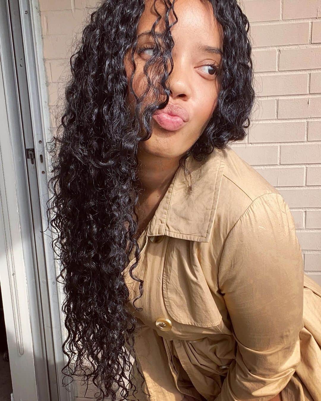 Angela Simmonsさんのインスタグラム写真 - (Angela SimmonsInstagram)「Easy do and go hair @dhairboutique ♥️😊」5月19日 6時04分 - angelasimmons