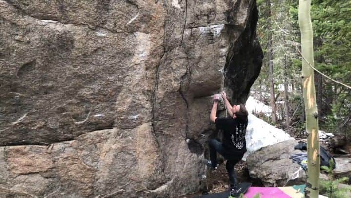 ダニエル・ウッズのインスタグラム：「"Sleight of Hand" (8A)  @mellowclimbing Ts comin soon! Here is a lil preview of them 🍭🔥 Vid @tchadx」