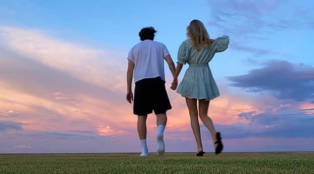 ニコラ・ペルツのインスタグラム：「i love you」