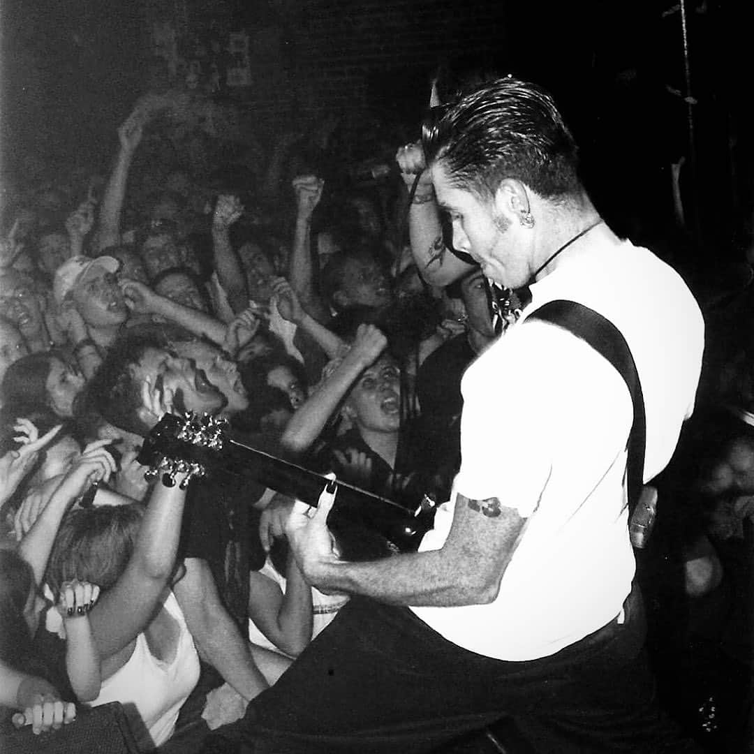 AFIのインスタグラム：「05.18.99. #BlackSailsInTheSunset | Comment your favorite track. #BSITS21⁣ ⁣ ⁣Photos from our record release show at @slimssf in San Francisco, CA.⁣ ⁣ ⁣Stream the album at the link in bio/story.」