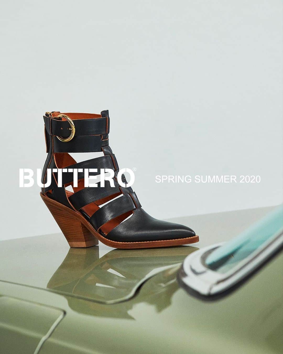 ブッテロさんのインスタグラム写真 - (ブッテロInstagram)「Unconventional vibes.  The #Jane cut out boots are our answer to your summer styling question. #SS20 #buttero」5月19日 2時51分 - buttero_official