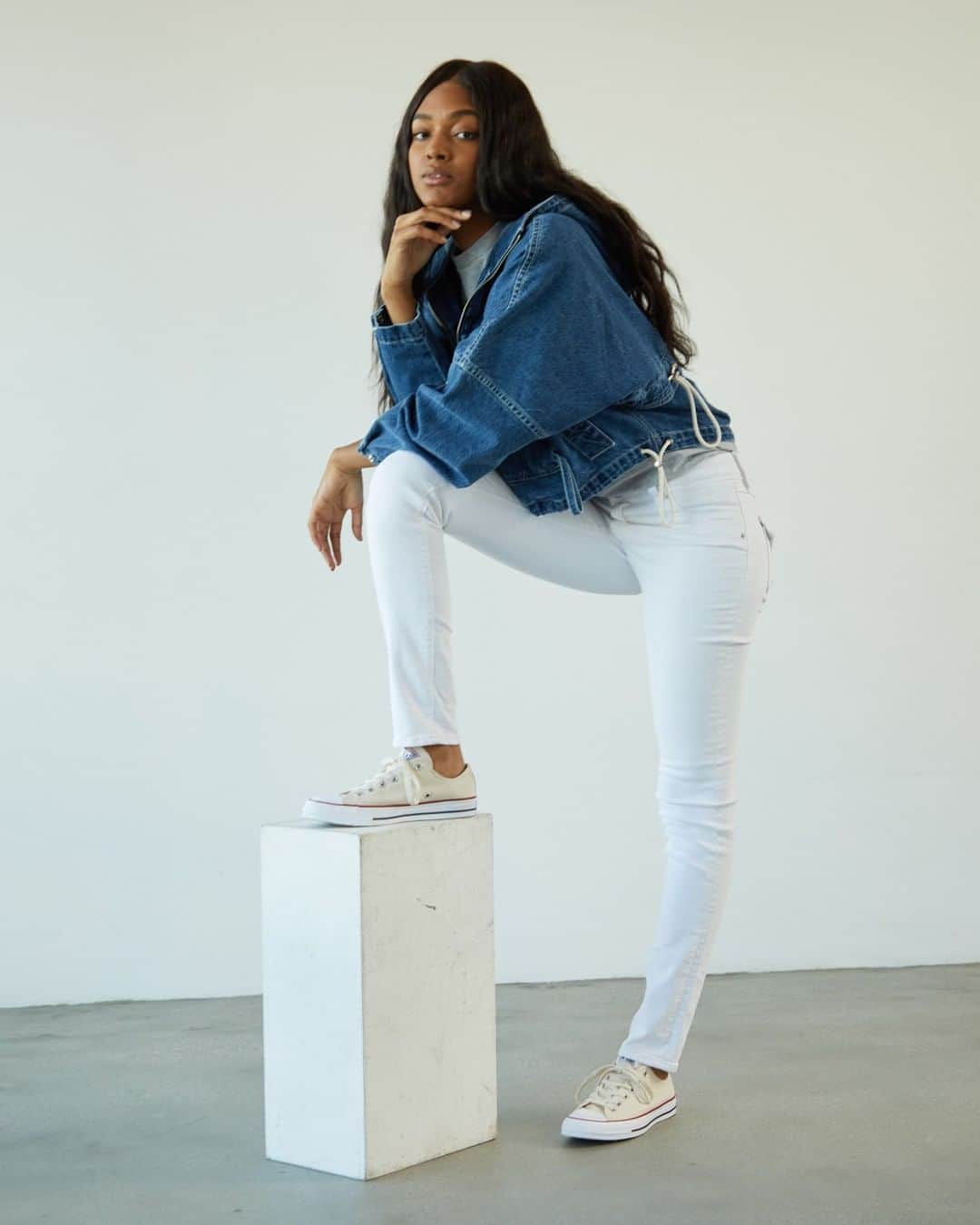 ハドソンのインスタグラム：「Blue-sky thinking leads to some pretty exceptional denim.」