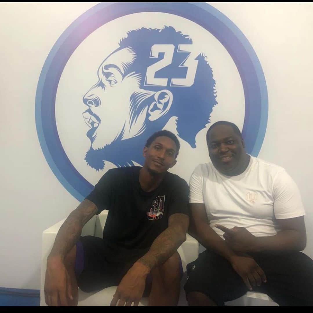 ルイス・ウィリアムスのインスタグラム：「Happy bday to the big dawg @iamdatchef!!! Most genuine person I know!!! Much love to ya. Y’all wish my guy a happy life day」