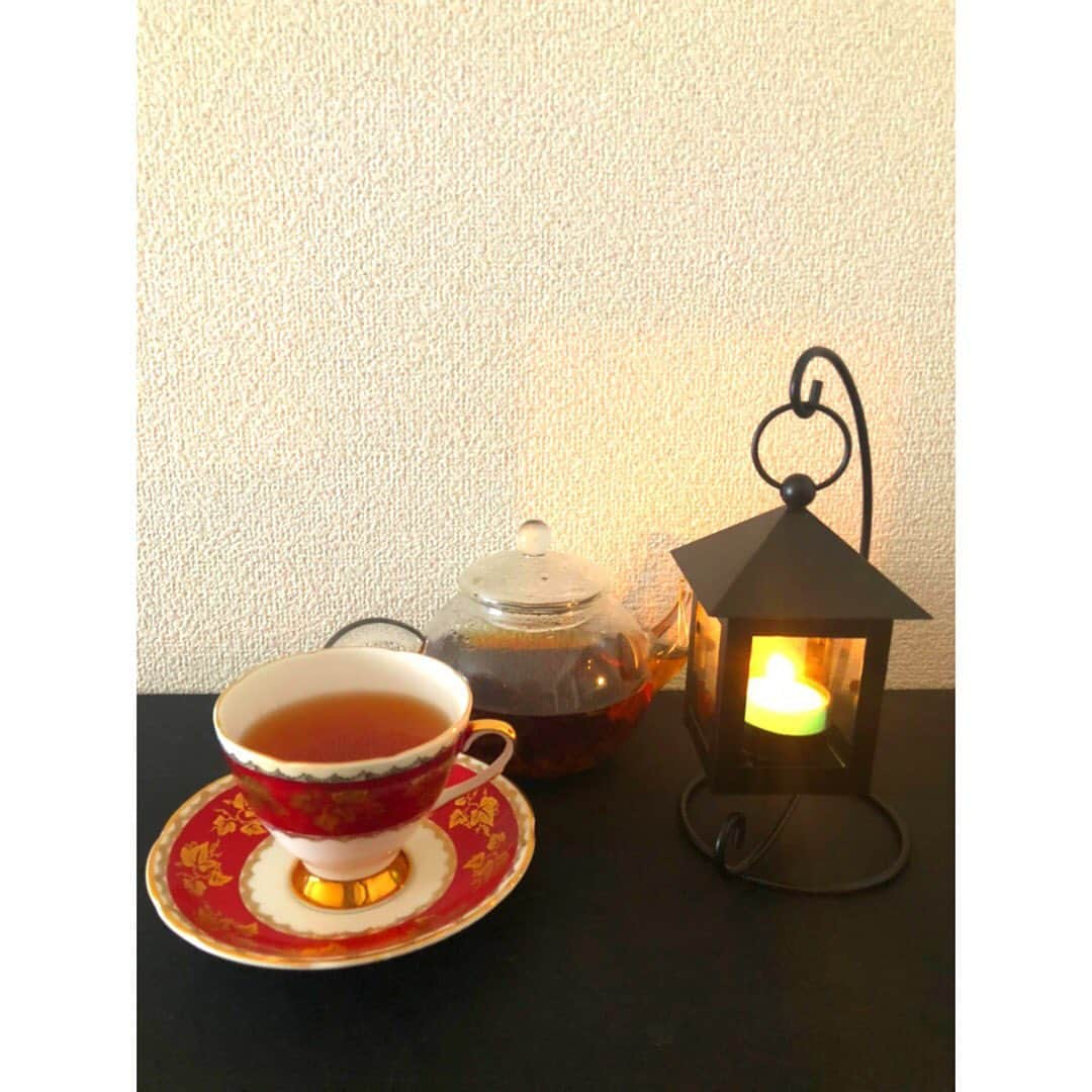 志村玲於さんのインスタグラム写真 - (志村玲於Instagram)「3時のtea time 今日は1stのマンガラム農園のアッサム チョコレートみたいな芳醇な香りが最高 ランプをつければ暗い曇りでも楽しめるからオススメです。  #紅茶 #紅茶好き #紅茶Butler」5月19日 15時05分 - reoshimura0129