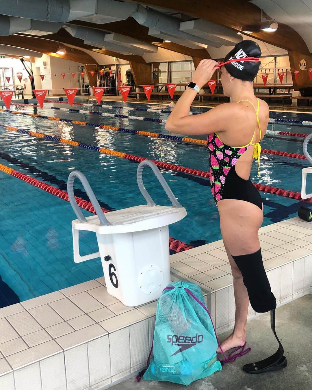 Sophie Pascoeさんのインスタグラム写真 - (Sophie PascoeInstagram)「57 days later.......💖 #weback #swimming #training #teamspeedo #roadtotokyo #athlete 📸 - @mattcingram」5月19日 15時05分 - sophpascoe1