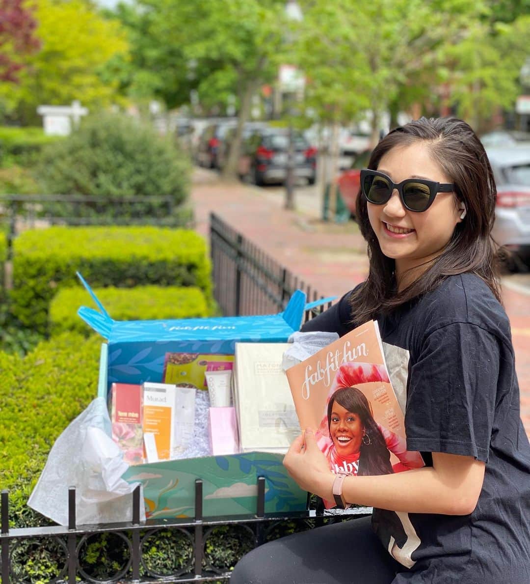 長洲未来のインスタグラム：「So excited that my @fabfitfun and Special Olympics Summer 2020 box has arrived. As a #fabfitfunpartner I got to choose some of the products, and during this period of social distancing, self care is especially important. I’m ready to try out all of the new skin care products that come with an array of positive reviews. I especially love the @toms sunglasses because of their “One for one” philosophy. Special Olympics and @fabfitfun are dedicated to helping athletes and families stay active while training and competitions are postponed. Use my code “MIRAI” for $10 off your first box at fabfitfun.com ♥️ • #athomewithfff #fabfitfun」