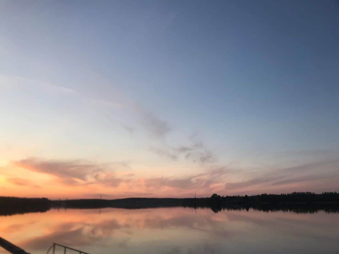 セルゲイ・ボロノフのインスタグラム：「Закат 🌅」