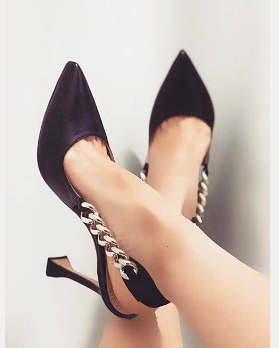 のインスタグラム：「Disponibile on line! http://shop.giannimarra.com/spring-summer-2020/chanel/750-chanel-7004-785a-nappa-nera- • • • #highheels #heels #platgorm #toptags #fashion #style #stylish #love #cute #photooftheday #tall #beauty #beautiful #instafashion #girl #girls #model #shoes #styles #outfit #instaheels #fashionshoes #shoelover #instashoes #highheelshoes #trendy #heelsaddict #loveheels #iloveheels #shoestagram」