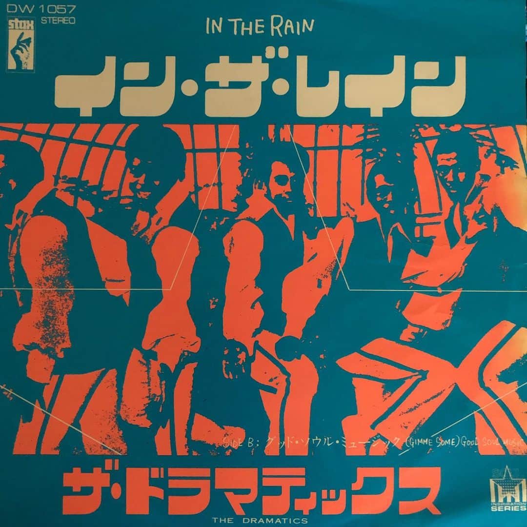 のインスタグラム：「おはようございます〜☂️ #thedramatics #intherain」