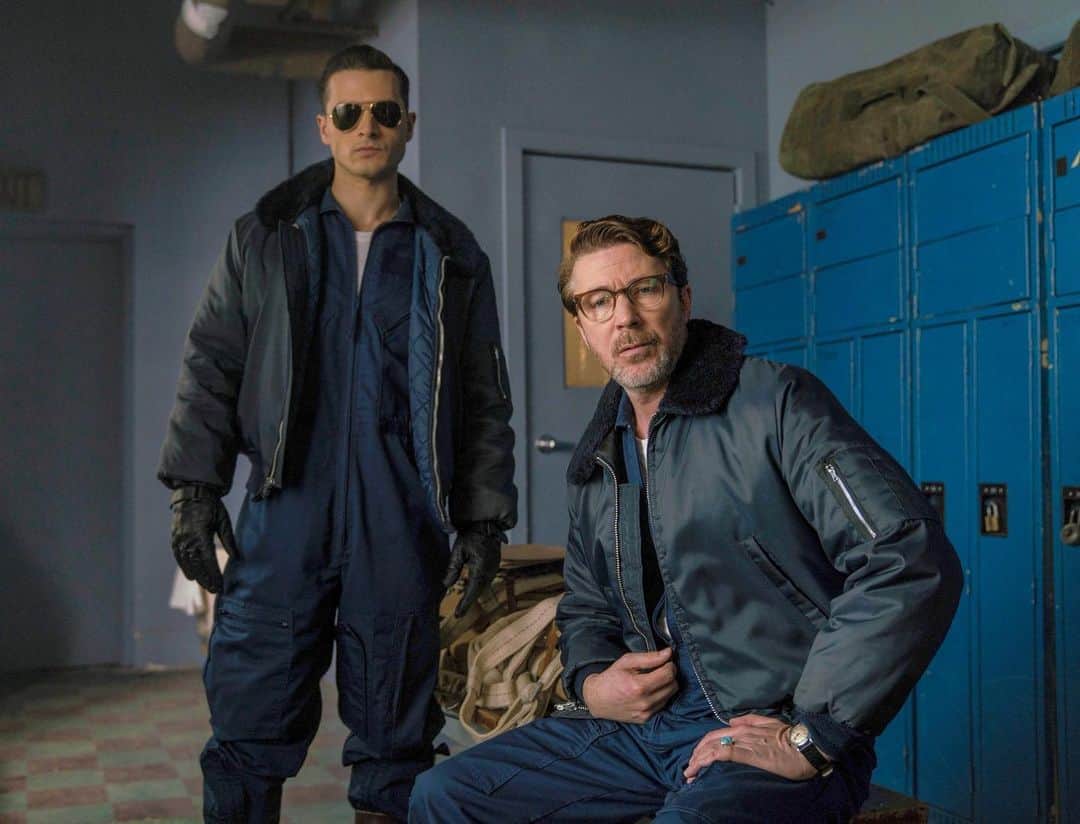 マイケル・マラーキーのインスタグラム：「Want #ProjectBlueBook Season 3?  LINK IN BIO.  Big love to the ~10k fans who have already signed the petition! Let’s get to 20k. Just a takes a second. This show is worth it.  The truth is fucking out there. You want it?  #SAVEBLUEBOOK」