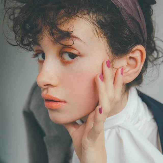 のインスタグラム：「・﻿ 🍊make﻿ ﻿ eyeshadow→SUQQU﻿ mascara→tone﻿ lip→MAC﻿ ﻿ #きべメイク#orange」