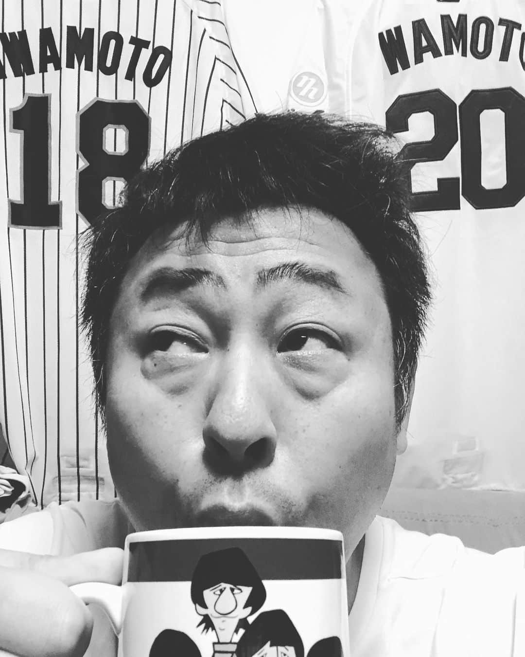 岩本勉さんのインスタグラム写真 - (岩本勉Instagram)「朝のコーヒーは癒しの時間やわ（＾∇＾）」5月19日 10時13分 - gun18gun18