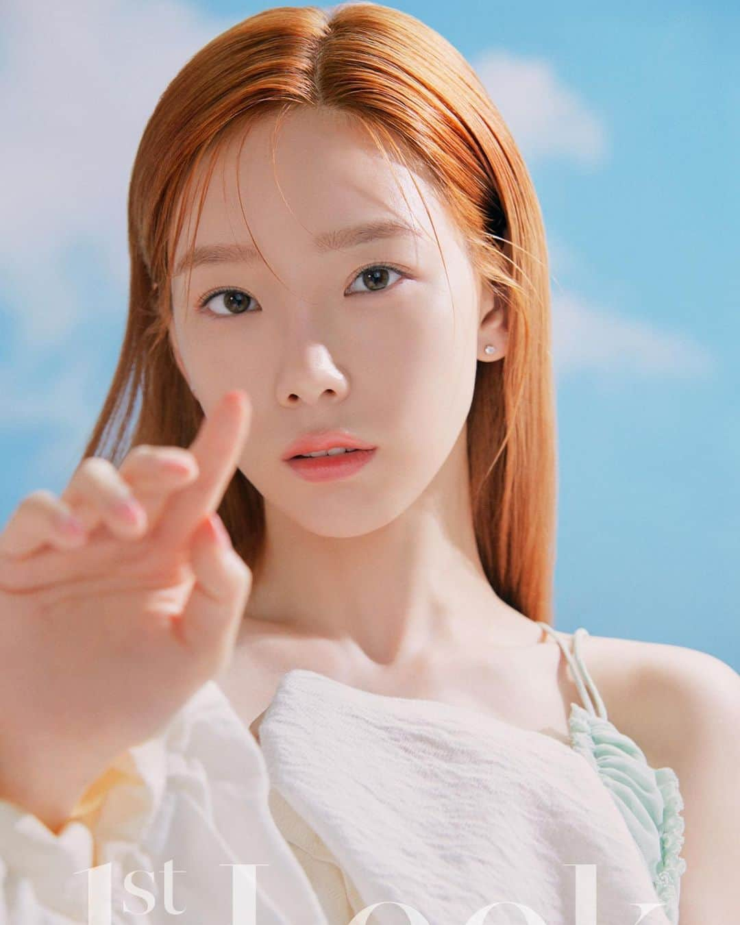 TAEYEONさんのインスタグラム写真 - (TAEYEONInstagram)「@taeyeon_ss Taeyeon for 1st Look Magazine Vol.196 (collaboration with Apieu Cosmetics) 🧡🍊🍑 I can't take my eyes off you. you're gorgeous! 👼🏻💜 @1stlookofficial @apieu_cosmetics  #어퓨 #APIEU #1stLook #GG4EVA #태연아사랑해 #WeLoveYouTaeyeon #Taeyeon #태연 #tysone #zero #제로 #AlwaysWithTaeyeon #GirlsGeneration #tiffany #sunny #yoona #seohyun #sooyoung #yuri #hyoyeon #snsd #gg #sone #soshi #ohgg #taeny #taetiseo #소녀시대 #AlwaysWithSNSD」5月19日 11時20分 - taeyeondaisy