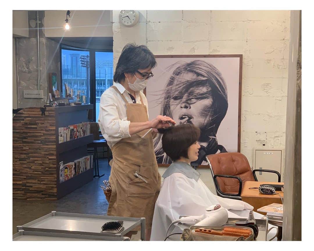 いかりさとみさんのインスタグラム写真 - (いかりさとみInstagram)「2ヶ月ぶりに美容院へ💇‍♀️ 伸びすぎて危うくセルフカットしそうになりました！コバケンありがとう！  #ショートヘア」5月19日 12時24分 - satomi_ikari