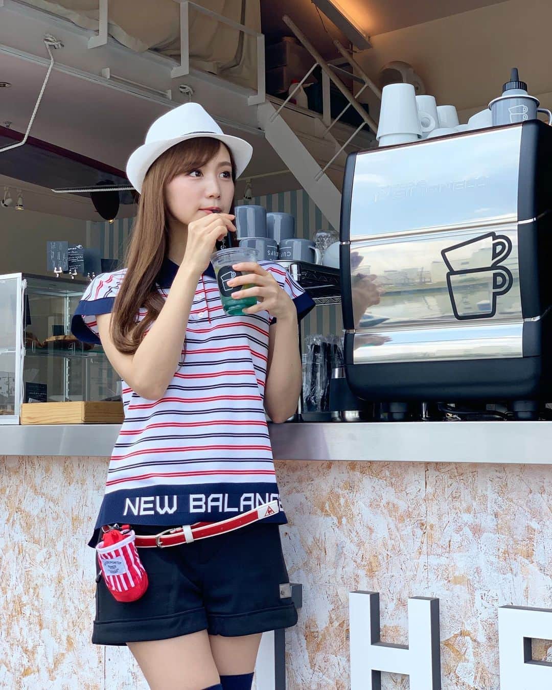 のインスタグラム：「カジュアルゴルフ7月号表紙撮影🏌️‍♀️ . #ザカップスハーバーカフェ  #カジュアルゴルフ #熱田区カフェ #ゴルフウェア #ゴルフ」