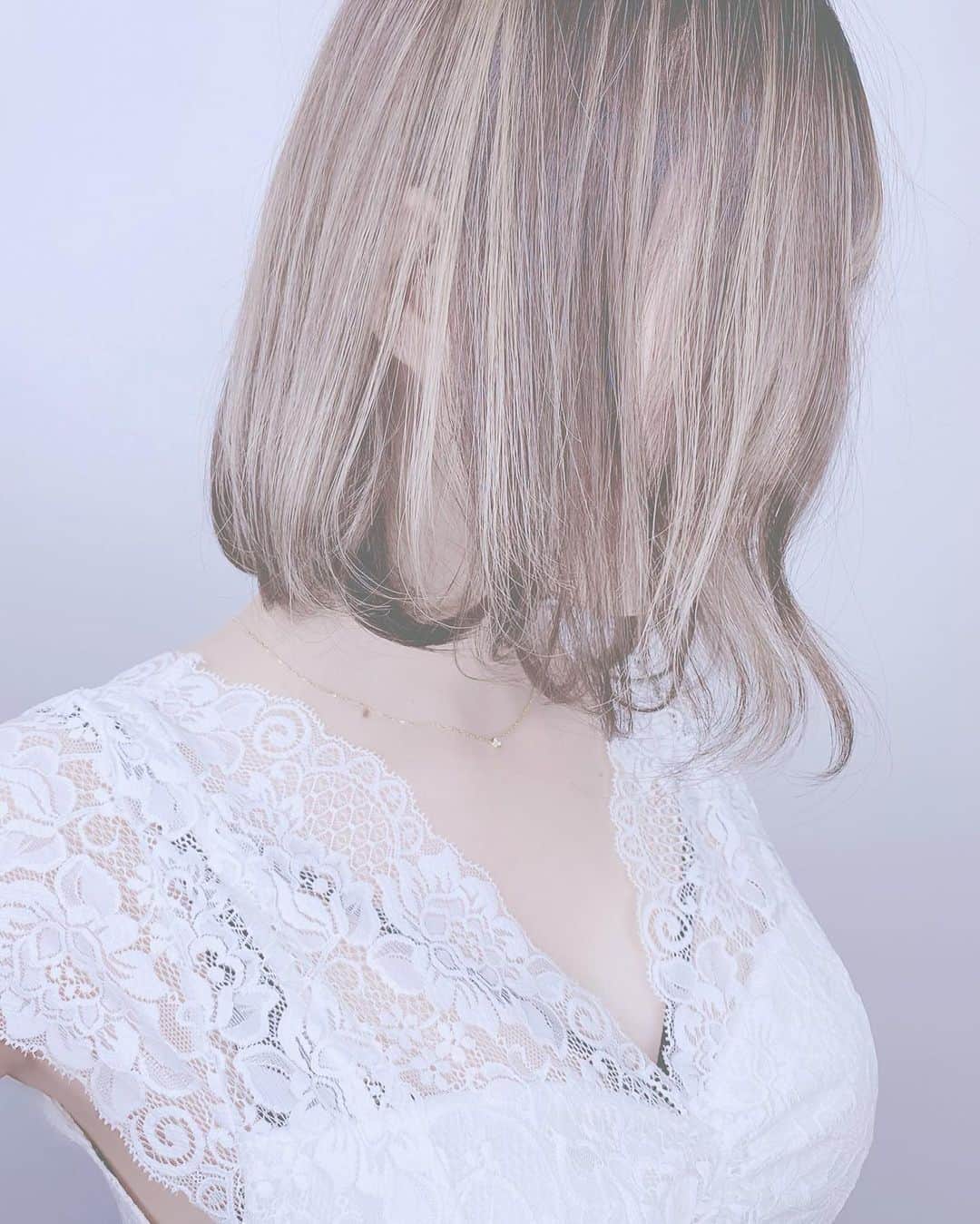 まきせれなさんのインスタグラム写真 - (まきせれなInstagram)「#ハイライトカラー#ボブアレンジ#巻き髪 #サロンモデル #haircolor#tokyo ‪✂︎‬」5月19日 13時30分 - renamofu