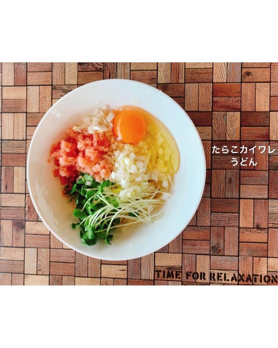 板野友美さんのインスタグラム写真 - (板野友美Instagram)「自粛生活のお料理特集🍳part2  毎日自炊で 自分の味にも飽きてきたので 変わり種もいれつつ  簡単なので、 参考にしてみてください☺︎︎ #サムギョプサル簡単で美味しい  #友飯 #お家時間 #cooking  #料理」5月19日 23時18分 - tomo.i_0703