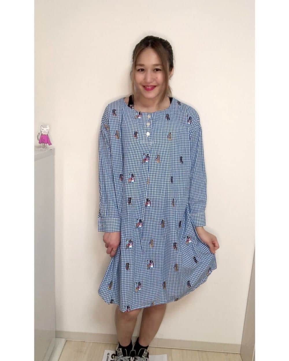 朱里さんのインスタグラム写真 - (朱里Instagram)「マガンダンガビ💤シゲー  #wear #fashion #ワンピース　#blue」5月19日 23時37分 - syuri_official