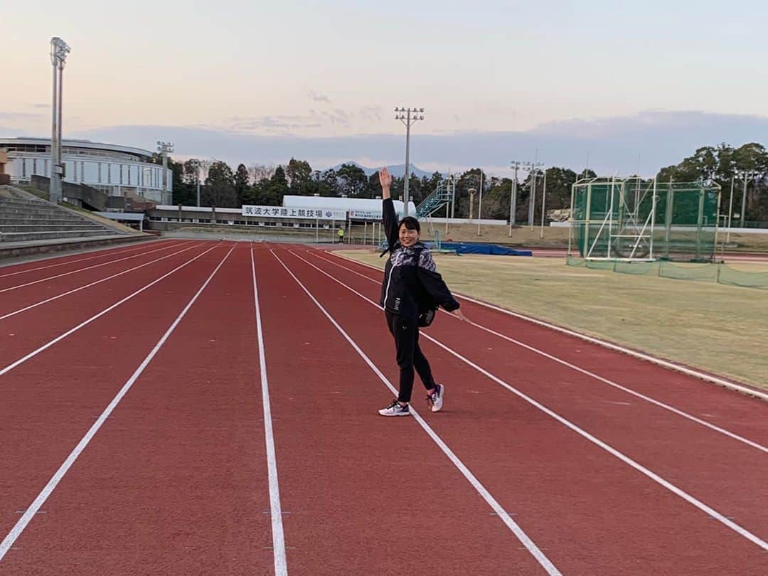 のインスタグラム：「- Übung 🏃🏻‍♂️⛰ - #ドイツ語月間 #まずは単語から #ポーズが昭和 #アーカイブ」