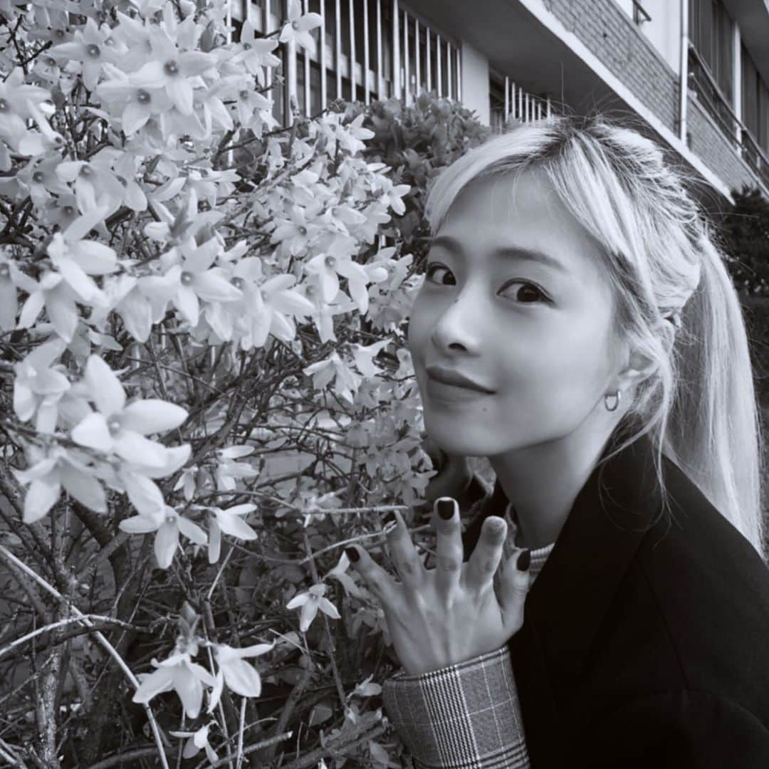 チェウォンさんのインスタグラム写真 - (チェウォンInstagram)「힘내요#🌼」5月19日 23時43分 - chaeni_0824