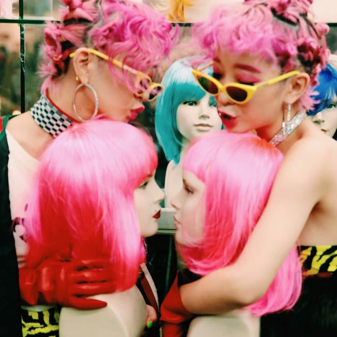 のインスタグラム：「𝔓𝔦𝔫𝔨 ℌ𝔞𝔦𝔯 𝔇𝔬𝔫'𝔱 𝔠𝔞𝔯𝔢🩸」