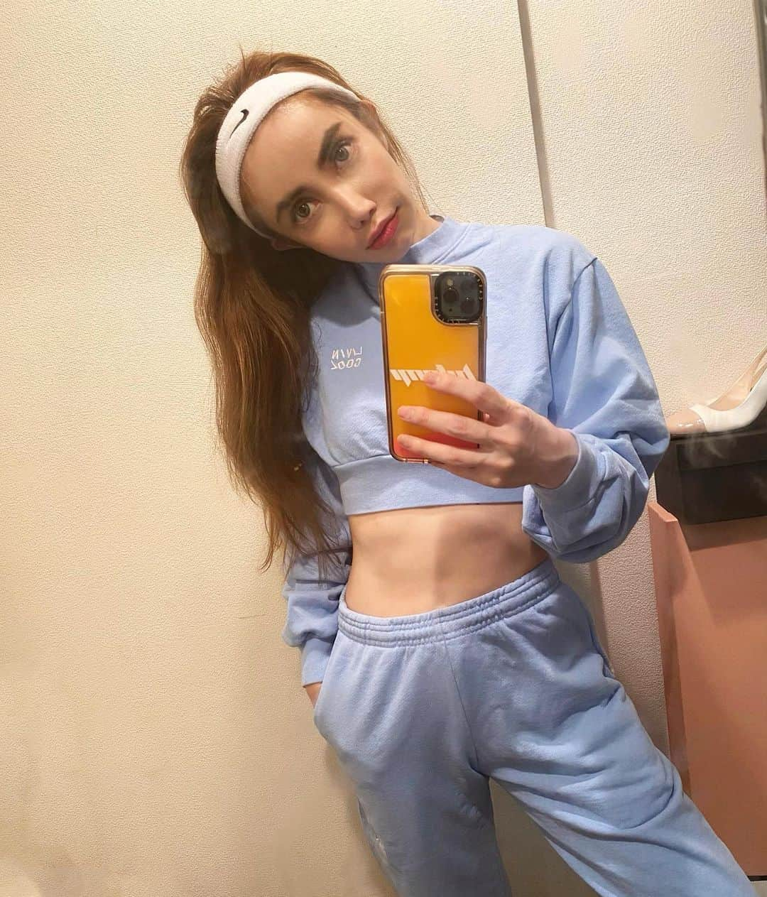 fashion dog loverさんのインスタグラム写真 - (fashion dog loverInstagram)「🦋🦋relax🦋🦋 #fashion#outfit #ooted #outfitoftheday #ootdfashion #livincool #streetfashion #sweatshirt #sweatpants #nike #ファッション#ステイホーム #ストリートファッション #ナイキ」5月19日 23時59分 - chihuahuanyan