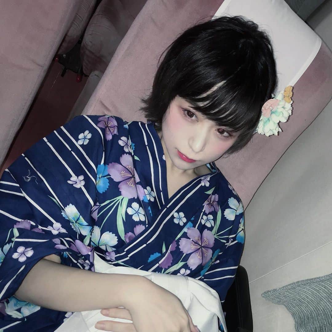 モニ子さんのインスタグラム写真 - (モニ子Instagram)「短い髪のモニさんもいい気がしてきた」5月20日 0時07分 - monico_cos