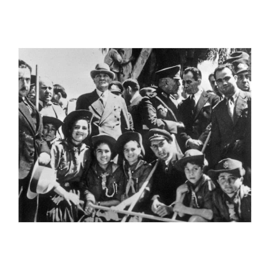 ナズ・アイデミルのインスタグラム：「19 Mayıs Atatürk’ü Anma, Gençlik ve Spor Bayramımız Kutlu Olsun! #atamizindeyiz 🇹🇷」