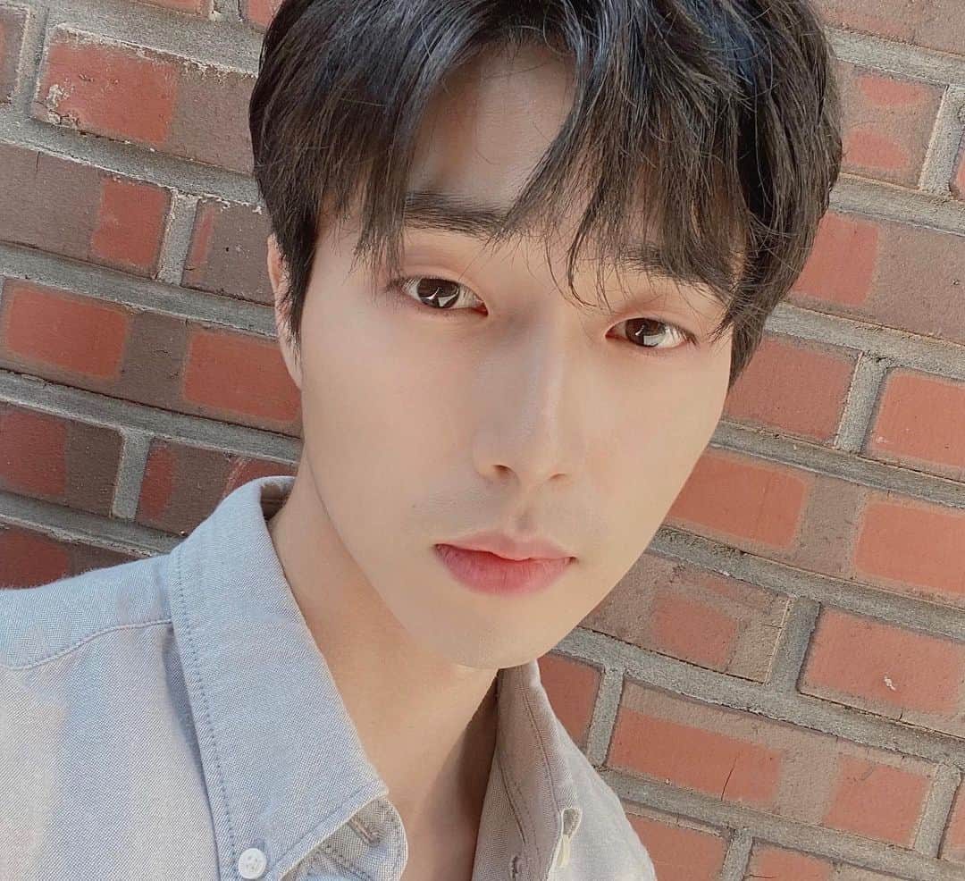 のインスタグラム：「幸運が溢れるように皆んな🍀 행운이 가득하시길 모두🍀」