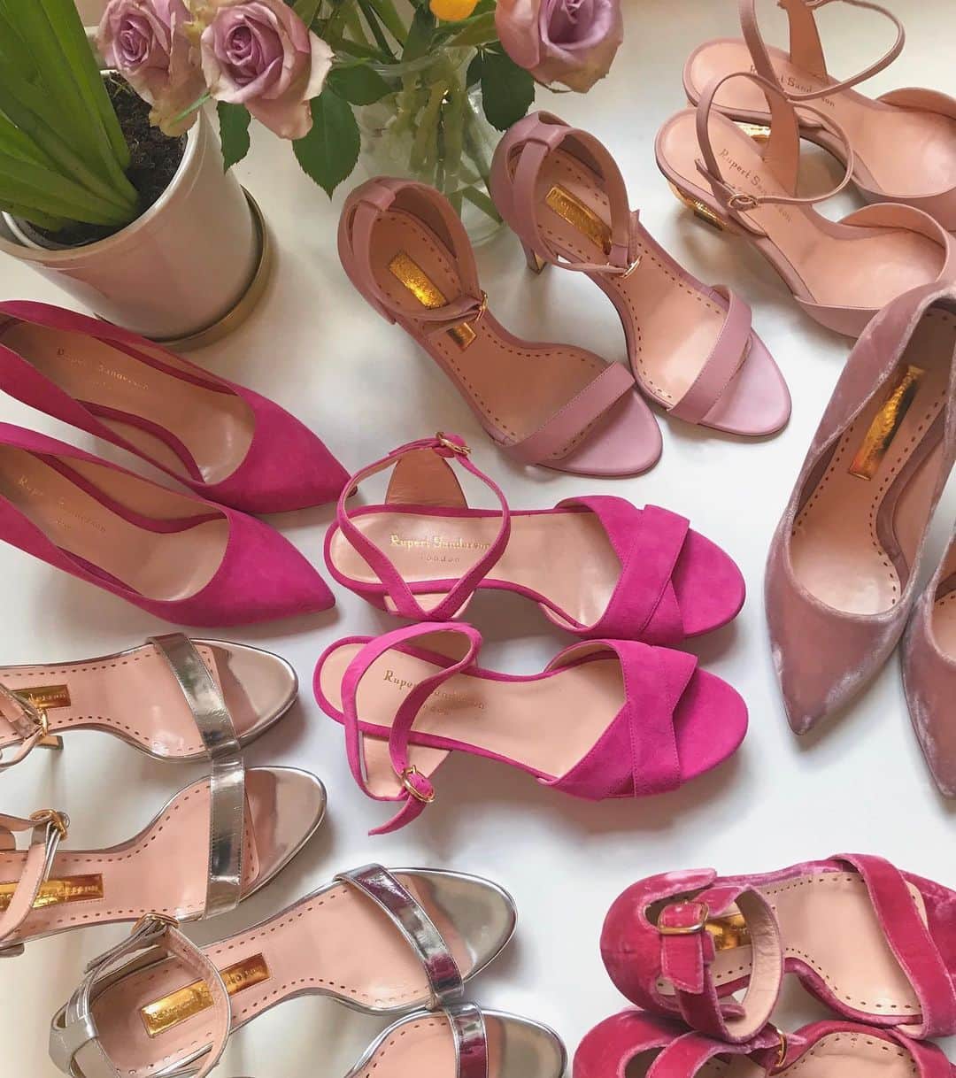 ルパートサンダーソンのインスタグラム：「Think pink 💖🎀🌸 | Some of the pink shoes in our archive | #BTS #PressOffice #VIP #Archive #Throwback #PinkShoes #RupertSanderson」