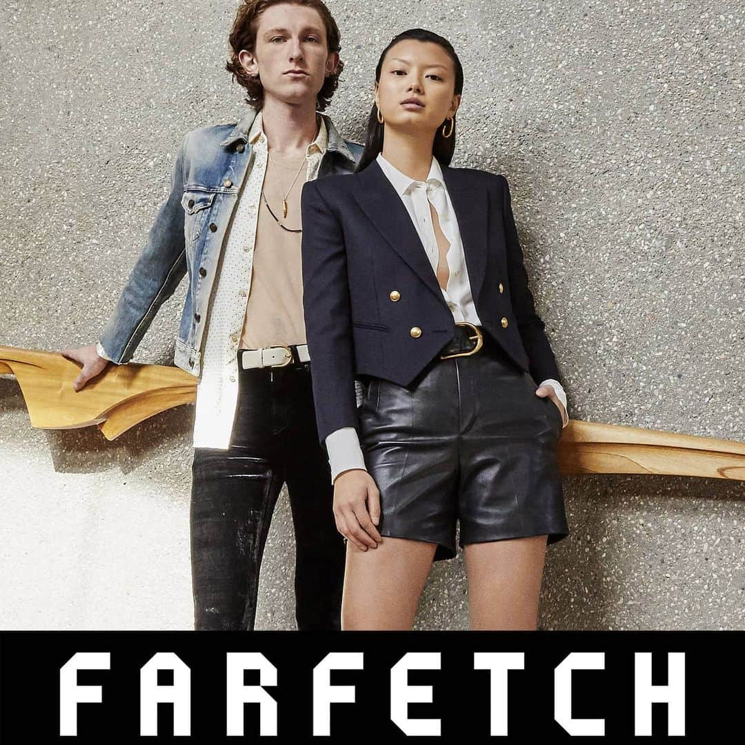 Luxury Card Japanさんのインスタグラム写真 - (Luxury Card JapanInstagram)「Farfetch(ファーフェッチ)春夏セール開催中！﻿ おうちから世界中のラグジュアリーファッションアイテムを安心してお買い物できるマーケットプレイス。﻿ ﻿ ラグジュアリーカードGold Card / Black Card会員様には、Farfetchロイヤルティプログラム上級会員資格を特別にご提供しています。﻿ 最新春夏アイテムが早くも最大50%オフ。﻿Off-White, Dsquared2, Moncler,MSGMなど人気ブランドも続々セールに！﻿ この機会に是非Farfetchでお買い物してみませんか。﻿ ﻿ ﻿ ☑ 3,400のブランドから30万超のアイテムをラインアップ﻿ ☑ 安心安全配送﻿ ☑ 最短5日でお届け﻿ ☑ 日本語カスタマーサポート﻿ ﻿ メンズセールはこちら：﻿ www.farfetch.com/shopping/men/sale/all/items.aspx﻿ レディースセールはこちら: ﻿ www.farfetch.com/shopping/women/sale/all/items.aspx﻿ ﻿ #withfarfetch #farfetch #おうち時間withFarfetch #ラグジュアリーカード #オンラインショッピング #ラグジュアリーショッピング #OffWhite #オフホワイト #Dsquared2 #ディースクエアード #Moncler #モンクレール #MSGM #Balenciaga #バレンシアガ #Adidas #TheNorthFace #Rafsimons」5月19日 16時42分 - luxurycardjapan